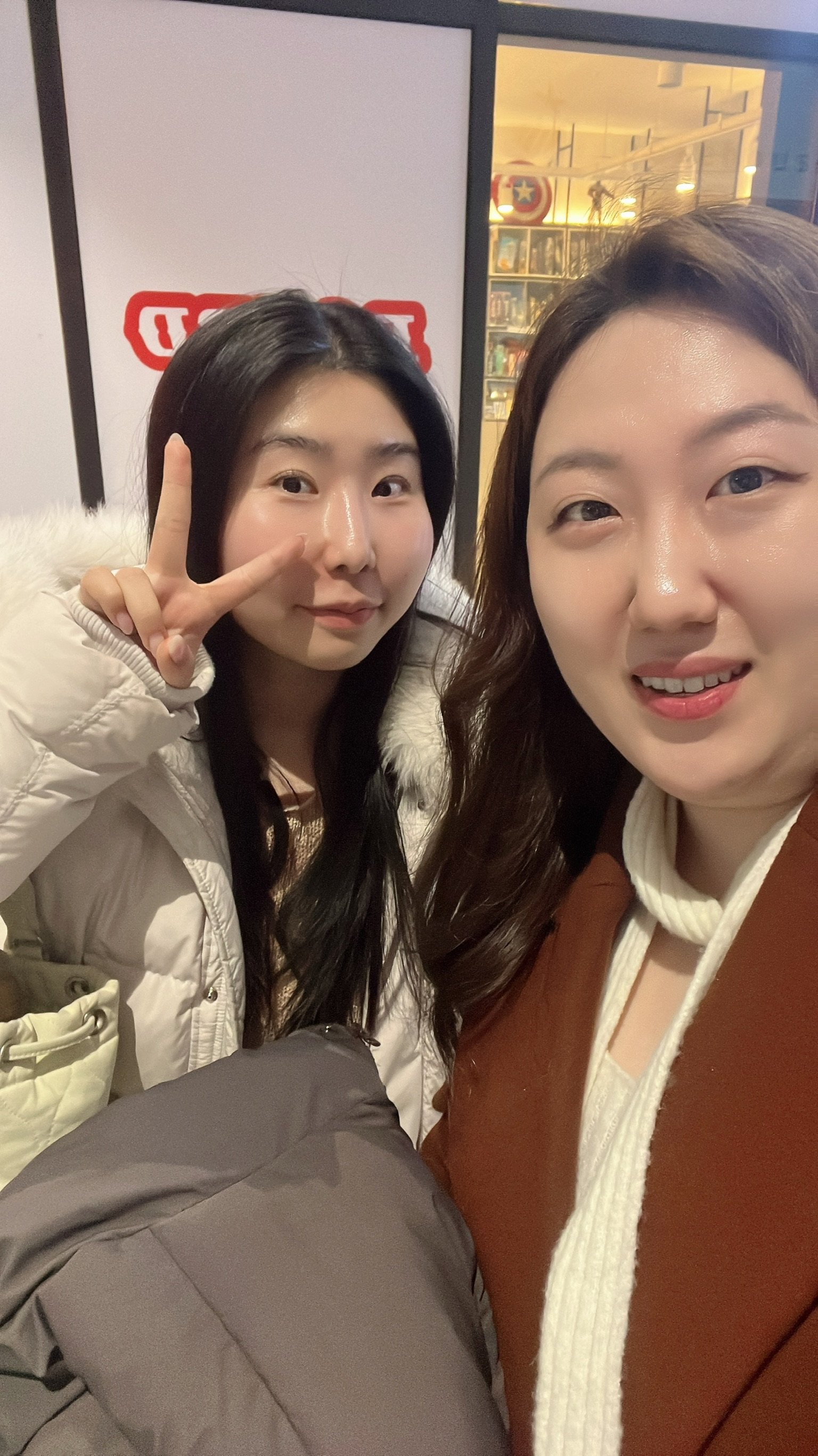 고객과 함께 촬영한 셀피